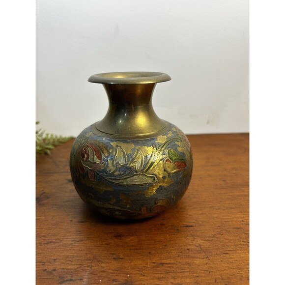 Vintage Brass & Enamel Painted Floral Bud Vase 5” Tall Chipped Paint READ - Picture 2 of 9